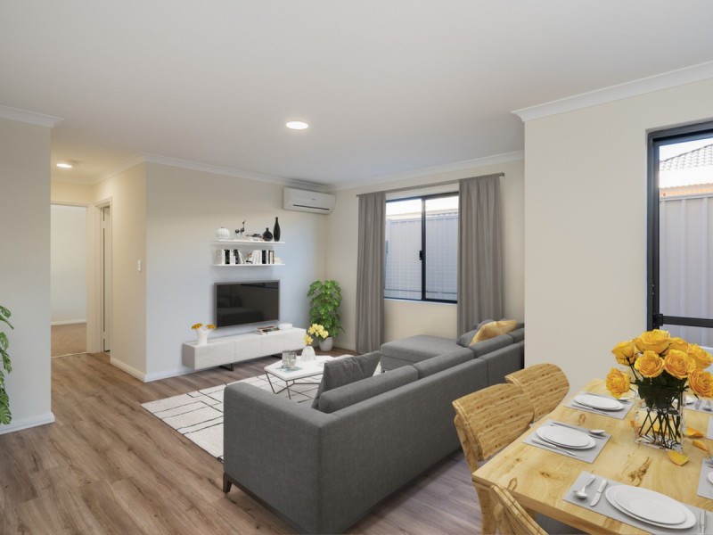 4/4 Whiteside Street, Cloverdale WA 6105
