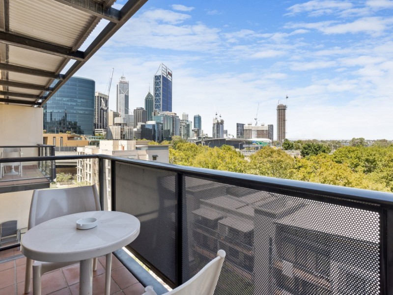59/118 Mounts Bay Road, Perth WA 6000
