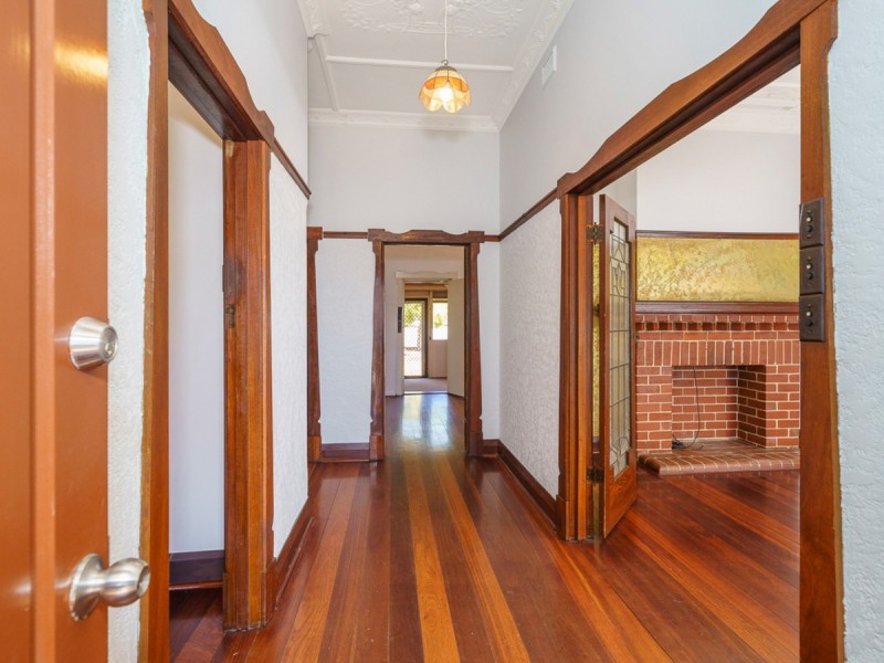 4 Kooyong Road, Rivervale WA 6103