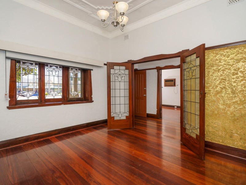 4 Kooyong Road, Rivervale WA 6103