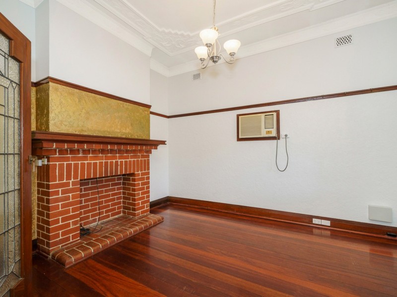 4 Kooyong Road, Rivervale WA 6103