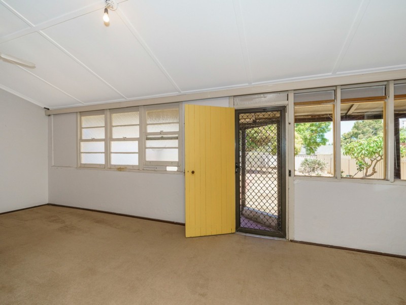 4 Kooyong Road, Rivervale WA 6103