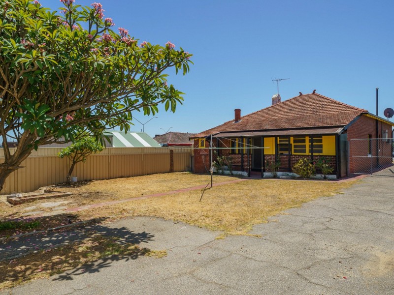 4 Kooyong Road, Rivervale WA 6103