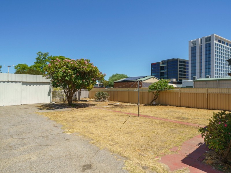 4 Kooyong Road, Rivervale WA 6103