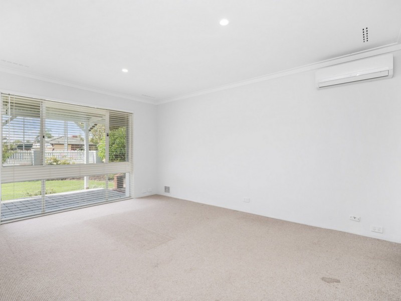 36 Eclipse Way, Beckenham WA 6107