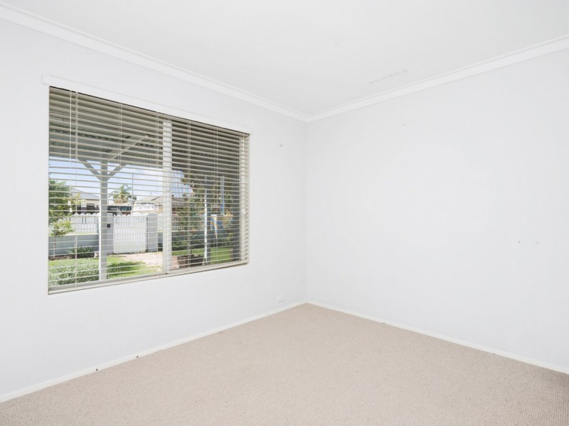 36 Eclipse Way, Beckenham WA 6107
