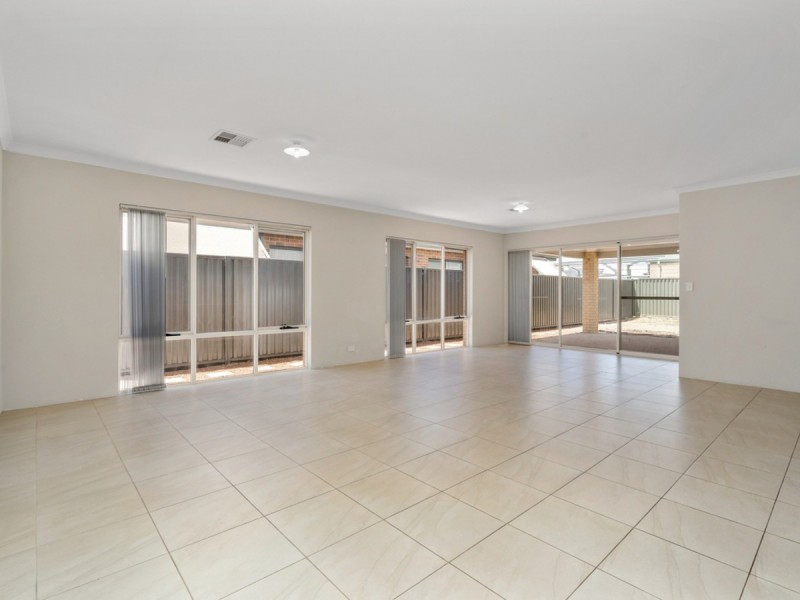 4 Tringa Rise, East Cannington WA 6107