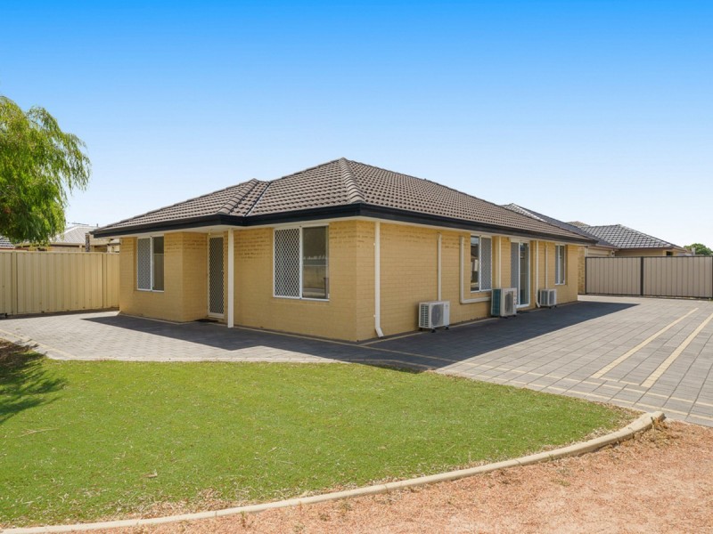 155 Hamilton Street, Queens Park WA 6107