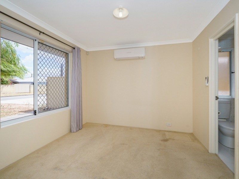 155 Hamilton Street, Queens Park WA 6107