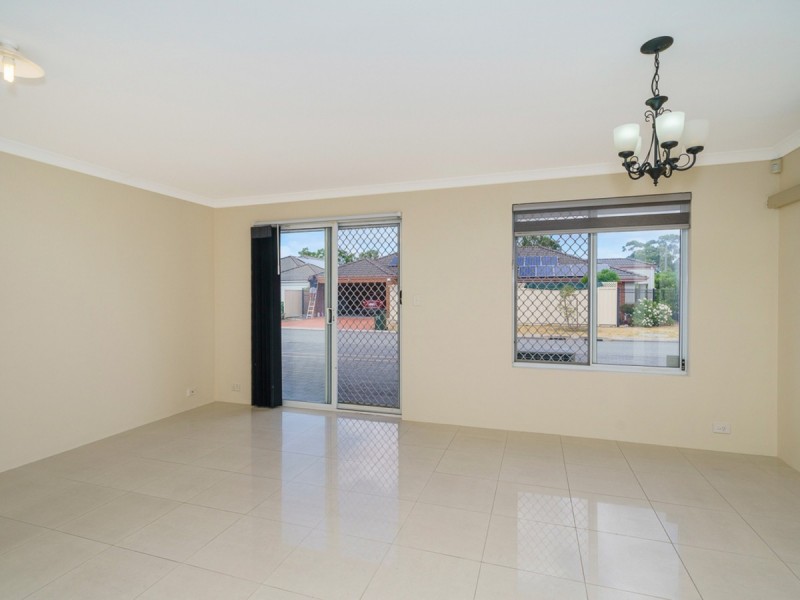 155 Hamilton Street, Queens Park WA 6107