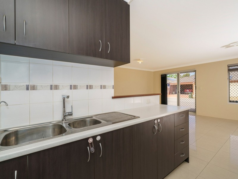 155 Hamilton Street, Queens Park WA 6107