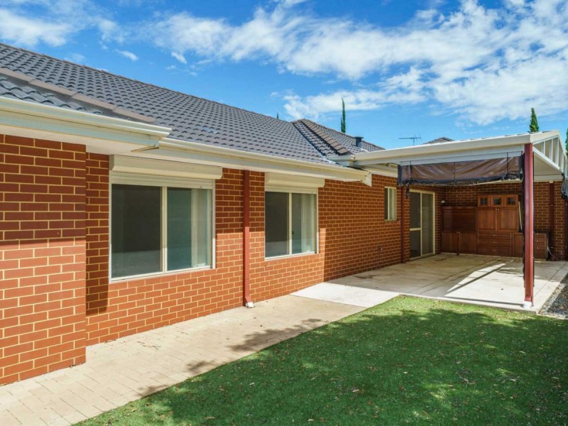 2 Greaves Row, Belmont WA 6104