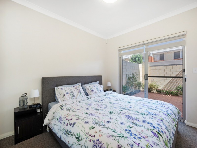 2/9 Henry Street, East Cannington WA 6107