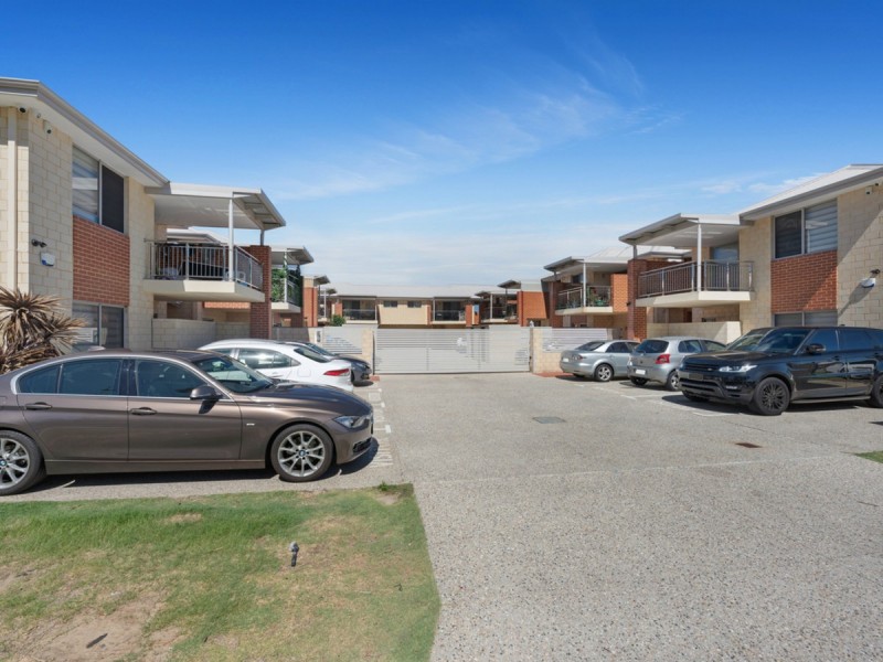 2/9 Henry Street, East Cannington WA 6107