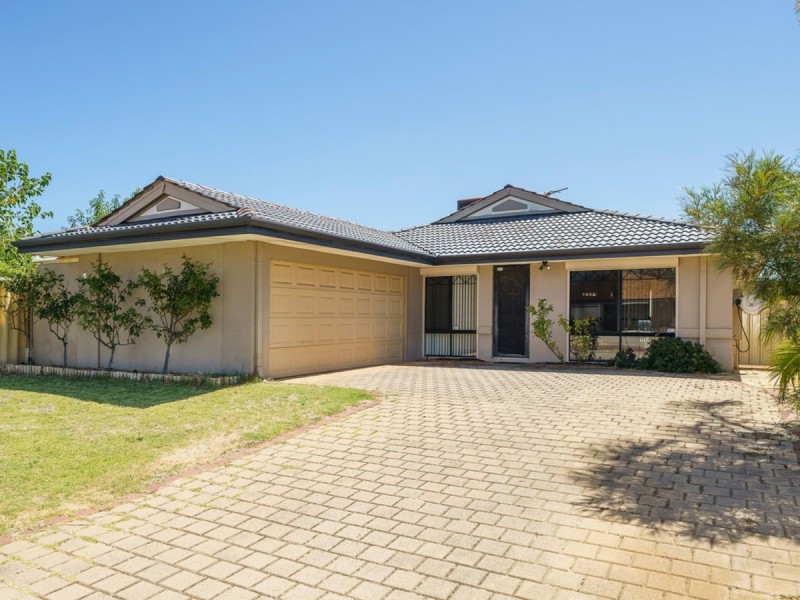 10 Blue Grove, Alexander Heights WA 6064