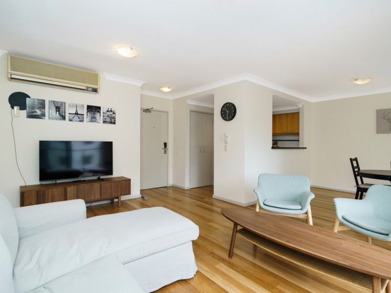 54/128 Mounts Bay Road, Perth WA 6000