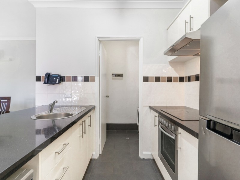 10/11 Regal Place, East Perth WA 6004