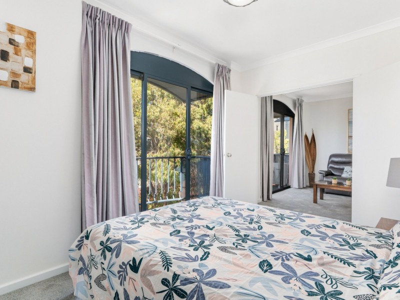 10/11 Regal Place, East Perth WA 6004