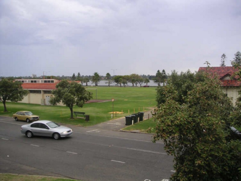 13/114 Terrace Road, Perth WA 6000