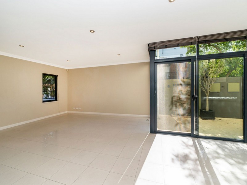 15 Tully Road, East Perth WA 6004