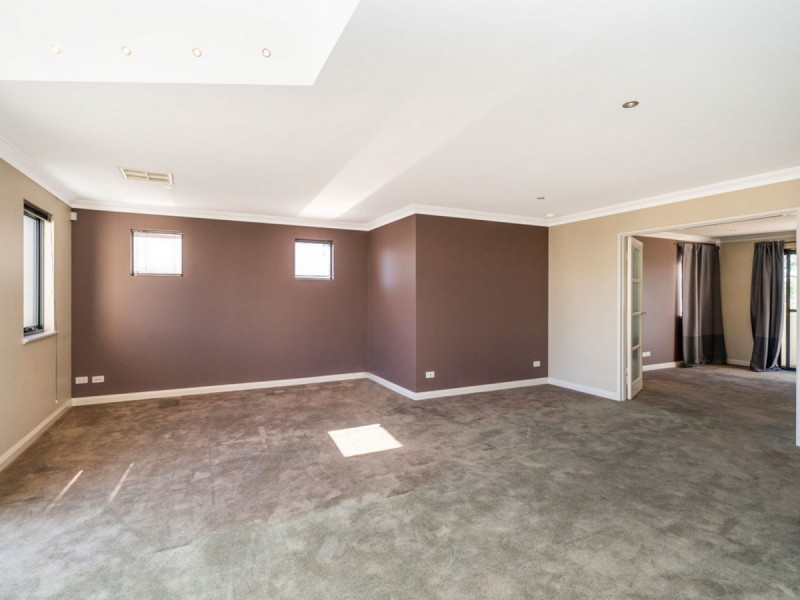 15 Tully Road, East Perth WA 6004