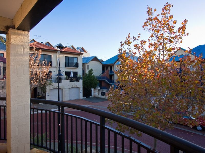 26 Haig Park Circle, East Perth WA 6004