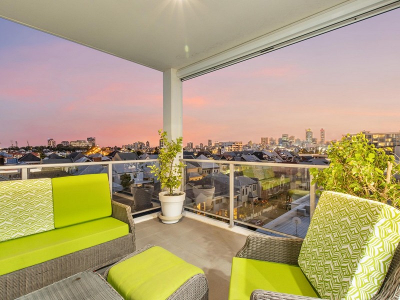 9/47 Tully Road, East Perth WA 6004