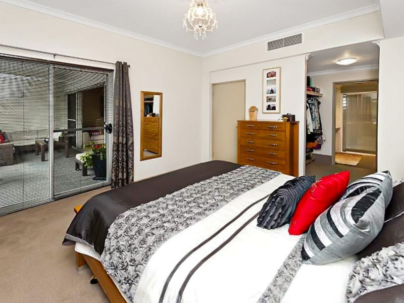 1/32 Fielder Street, East Perth WA 6004