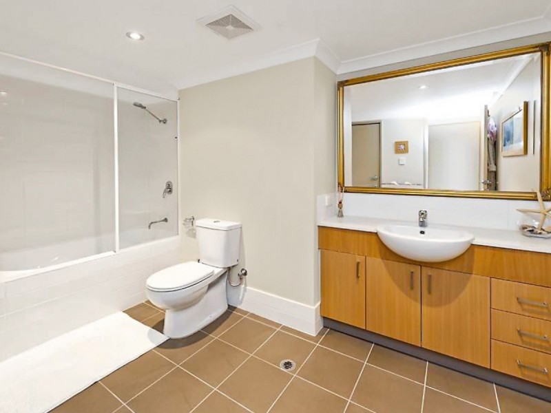 1/32 Fielder Street, East Perth WA 6004