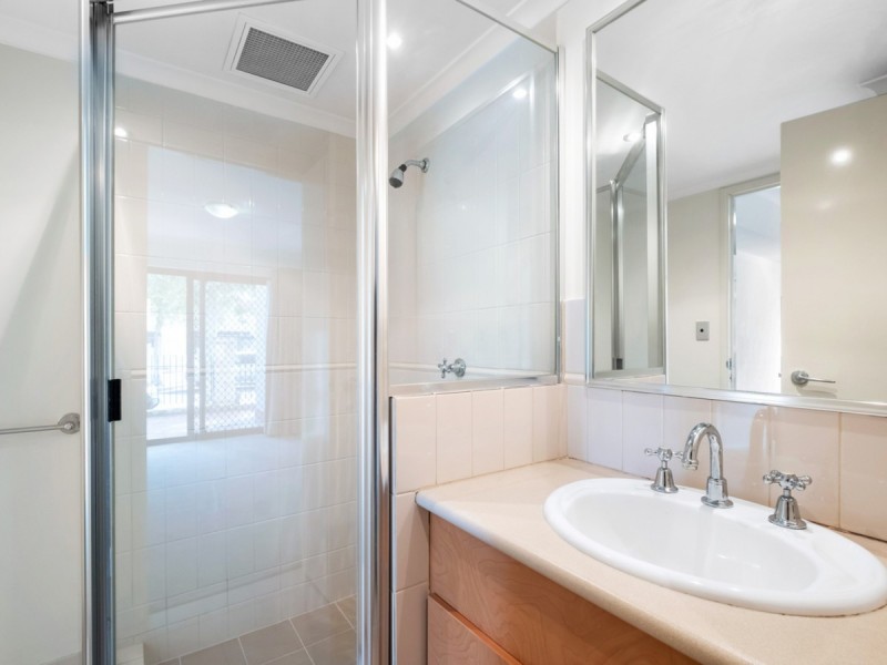 5/60 Henry Lawson Walk, East Perth WA 6004