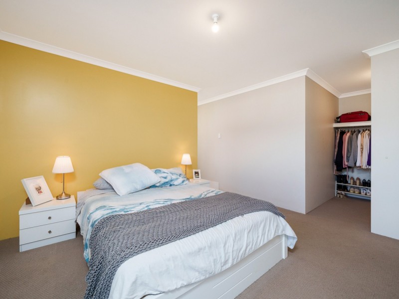 15 Glamorgan Loop, Ellenbrook WA 6069