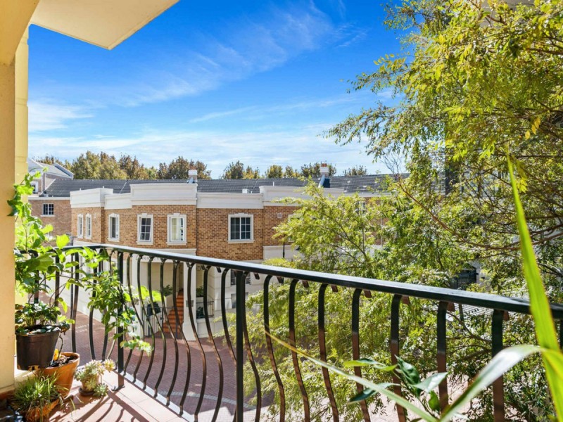 7/27 Eastbrook Terrace, East Perth WA 6004