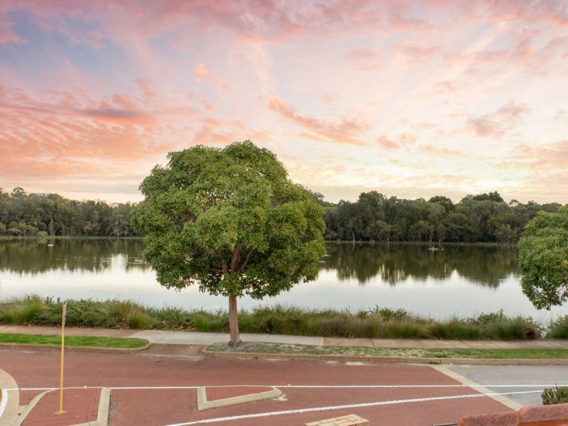 2 De Havilland View, Maylands WA 6051