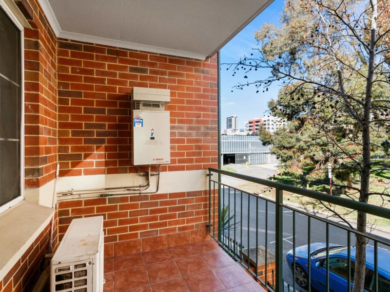 41/125 Wellington Street, East Perth WA 6004