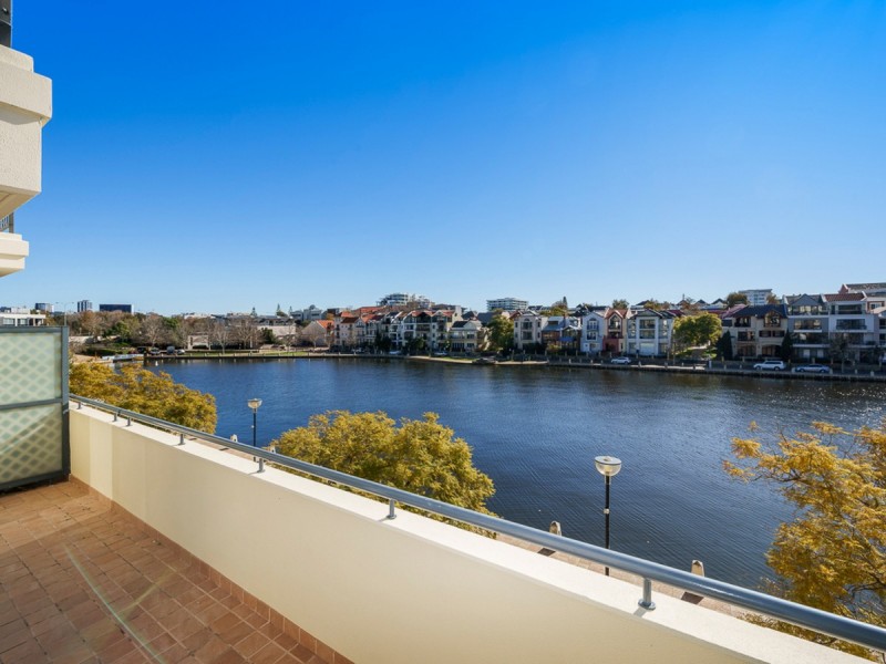 33/20 Royal Street, East Perth WA 6004