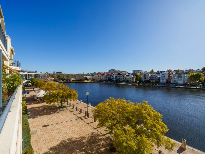 33/20 Royal Street, East Perth WA 6004