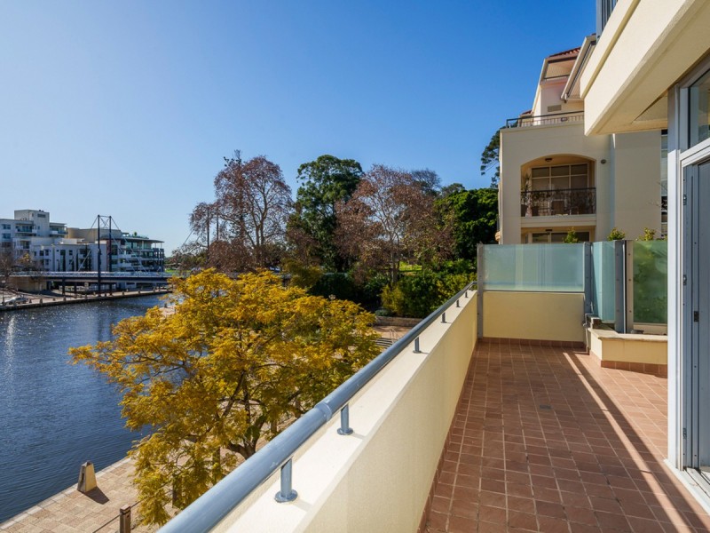 33/20 Royal Street, East Perth WA 6004