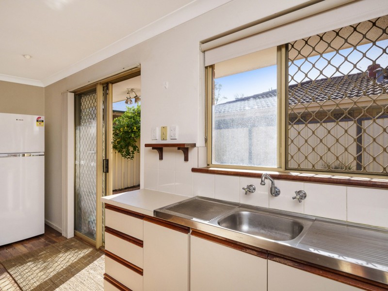 2/43 Sunbury Road, Victoria Park WA 6100