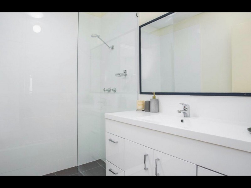 4/209 Labouchere Road, Como WA 6152