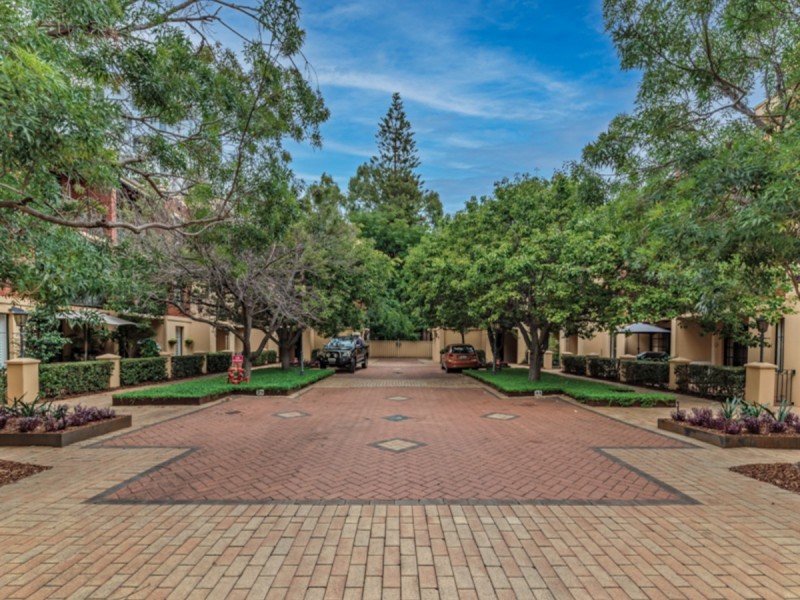 17/99 Wellington Street, East Perth WA 6004