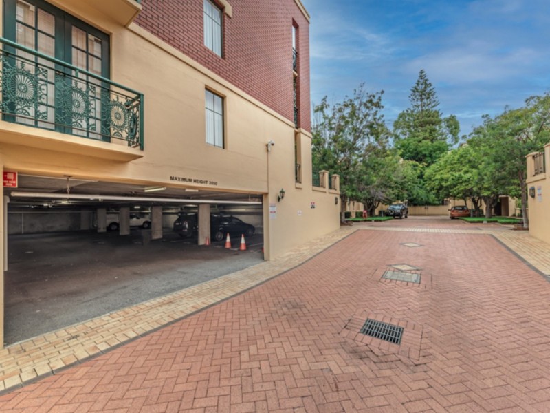 17/99 Wellington Street, East Perth WA 6004