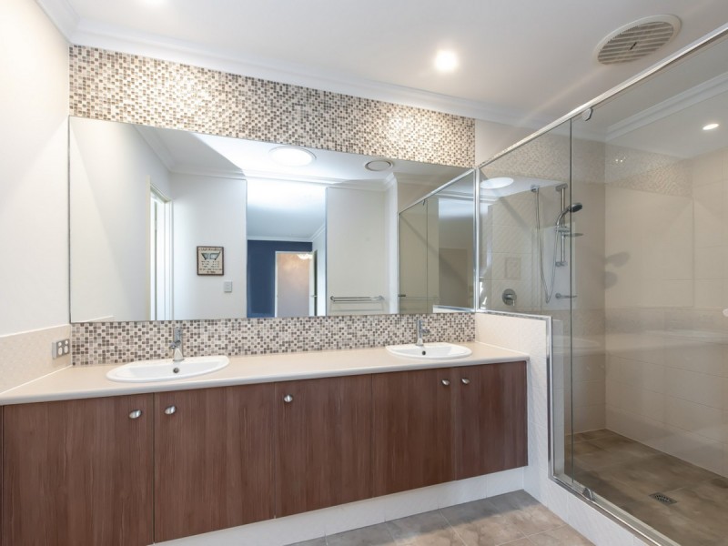 111 Barbarossa Drive, Caversham WA 6055