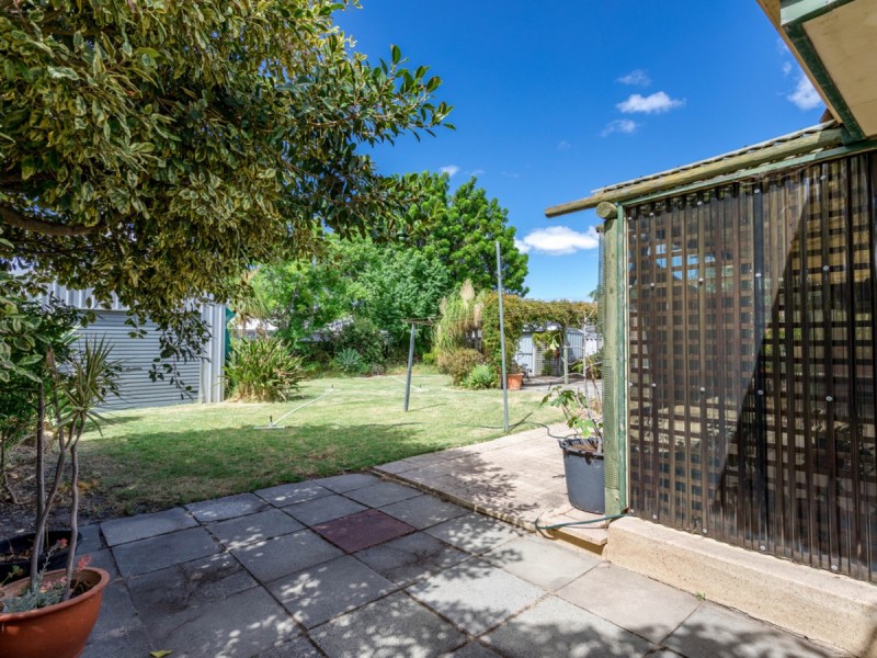 77 Alderley Square, Wilson WA 6107
