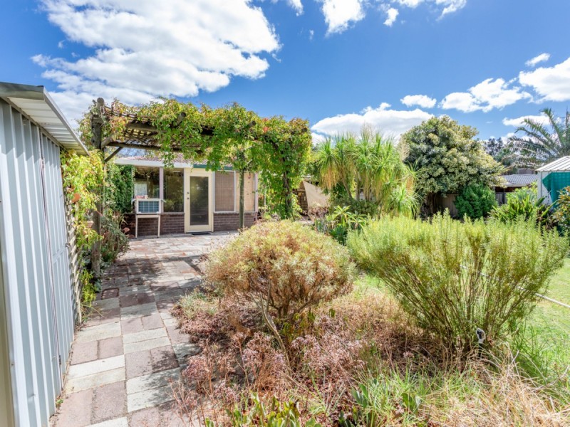 77 Alderley Square, Wilson WA 6107