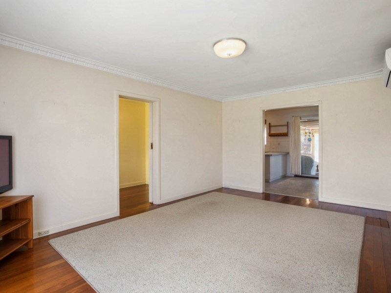 77 Alderley Square, Wilson WA 6107
