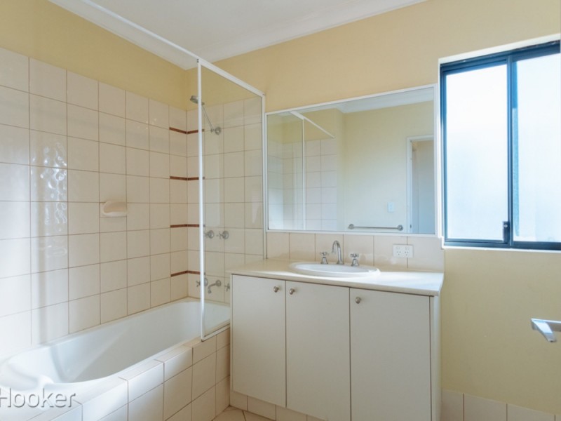 27/7 Bronte Street, East Perth WA 6004