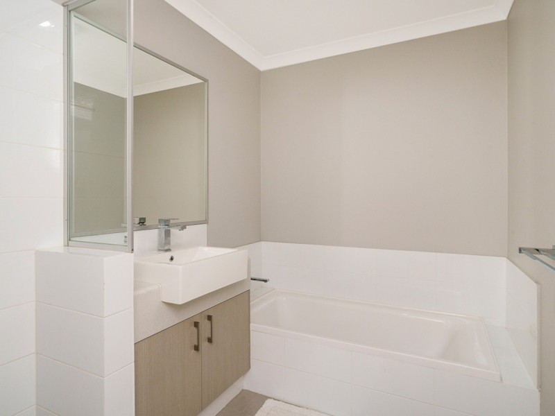 7B Lunar Way, Beckenham WA 6107
