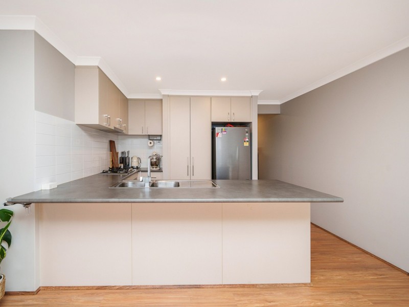 7B Lunar Way, Beckenham WA 6107