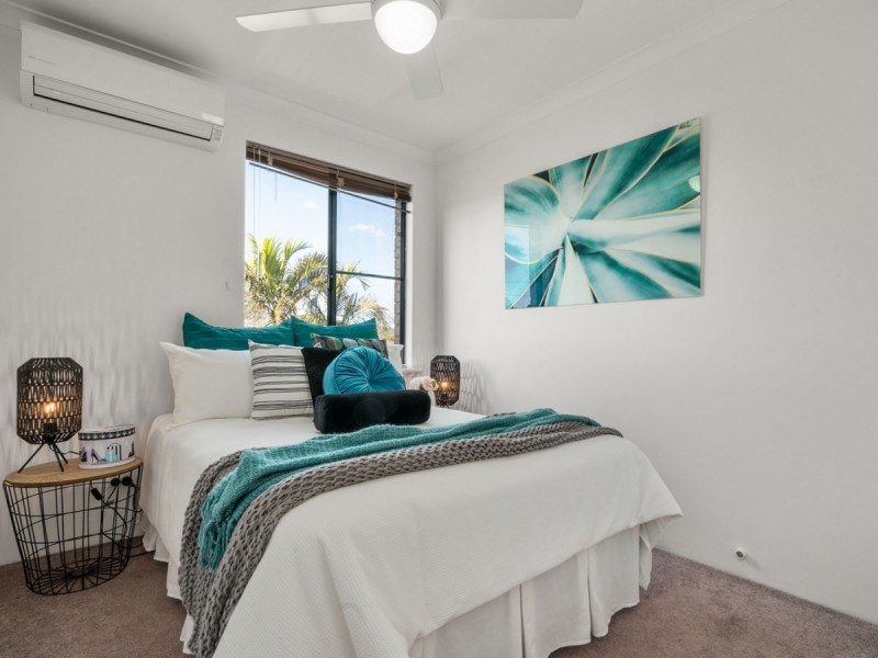 2/90 Edgecumbe Street, Como WA 6152