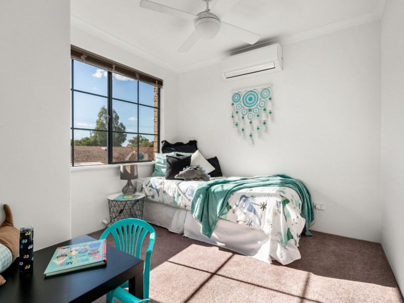 2/90 Edgecumbe Street, Como WA 6152
